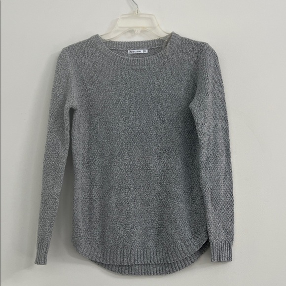 H&M Sweaters - H&M Women's Gray Crew Neck Sweater
